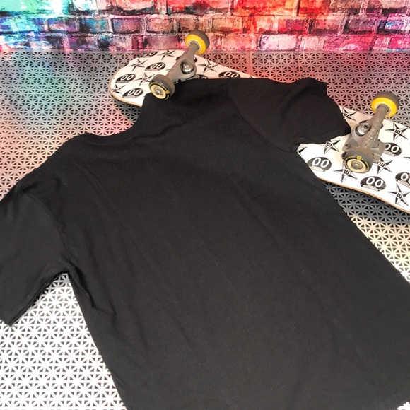 🔘 Volcom Tee 🔘 - Picture 3 of 3